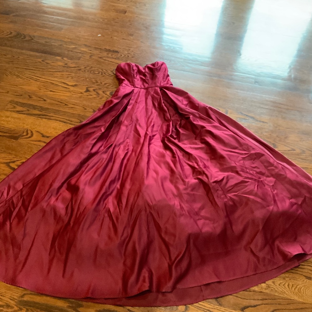 Party dress/ball gown cut